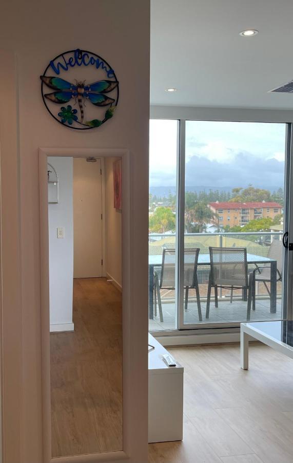 Apartment Style Beachside Glenelg